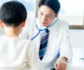 発熱外来とは？子どもが発熱したときの受診の流れと確認したいポイントを解説